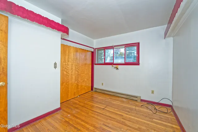 $197,700 | 318 Chiswell Road, Schenectady, NY 12304