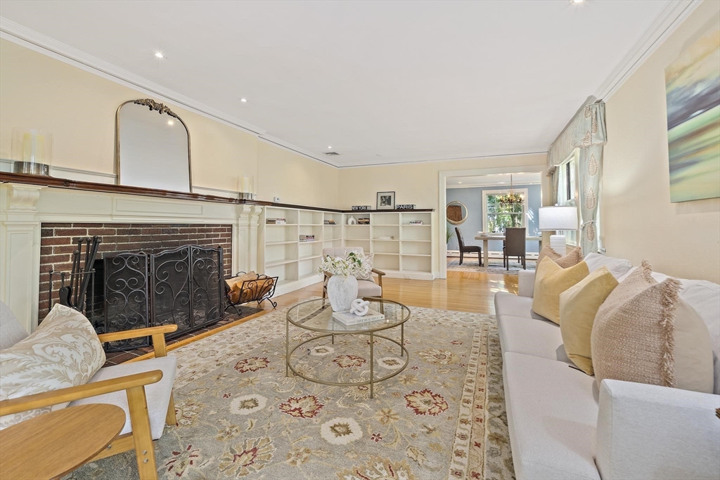 19 Ridge Road Waban, MA 02468 - Photo 2 of 34