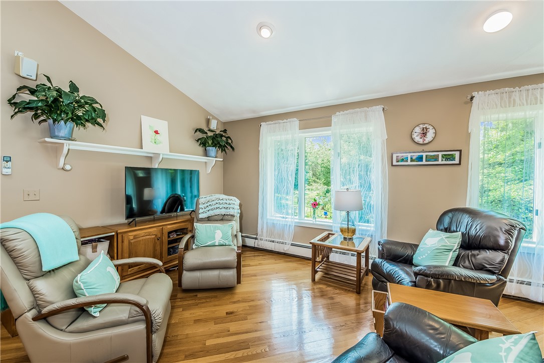 67 Sloop Street Jamestown, RI 02835 - Photo 8 of 48 Gallery Image 8
