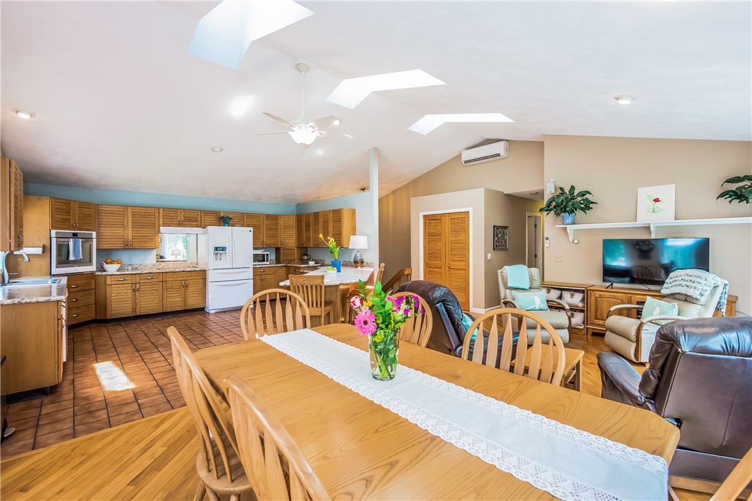 67 Sloop Street Jamestown, RI 02835 - Photo 10 of 48 Gallery Image 10
