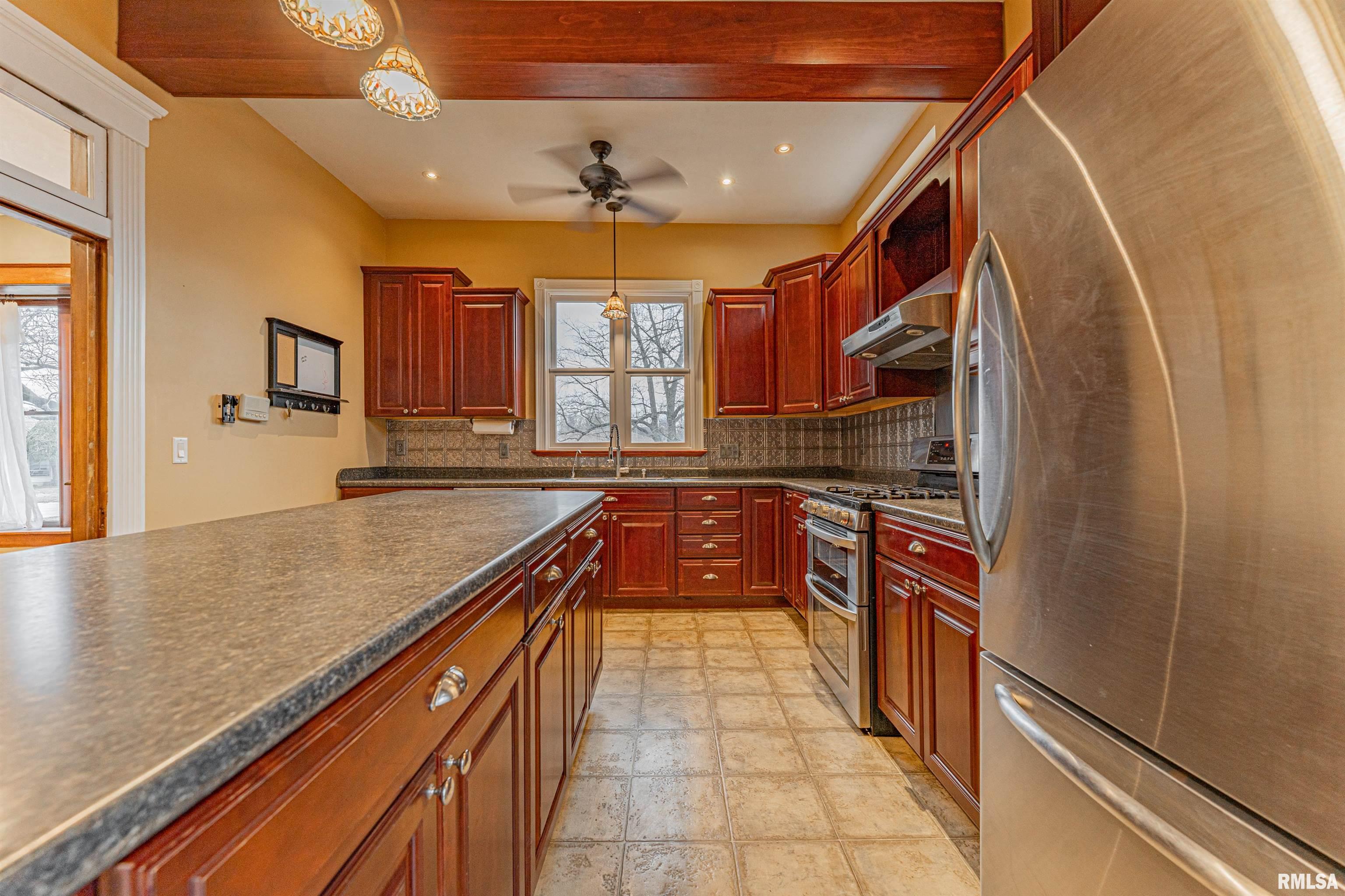 506 North Lafayette Street Mount Pulaski, IL 62548 - Photo 19 of 59