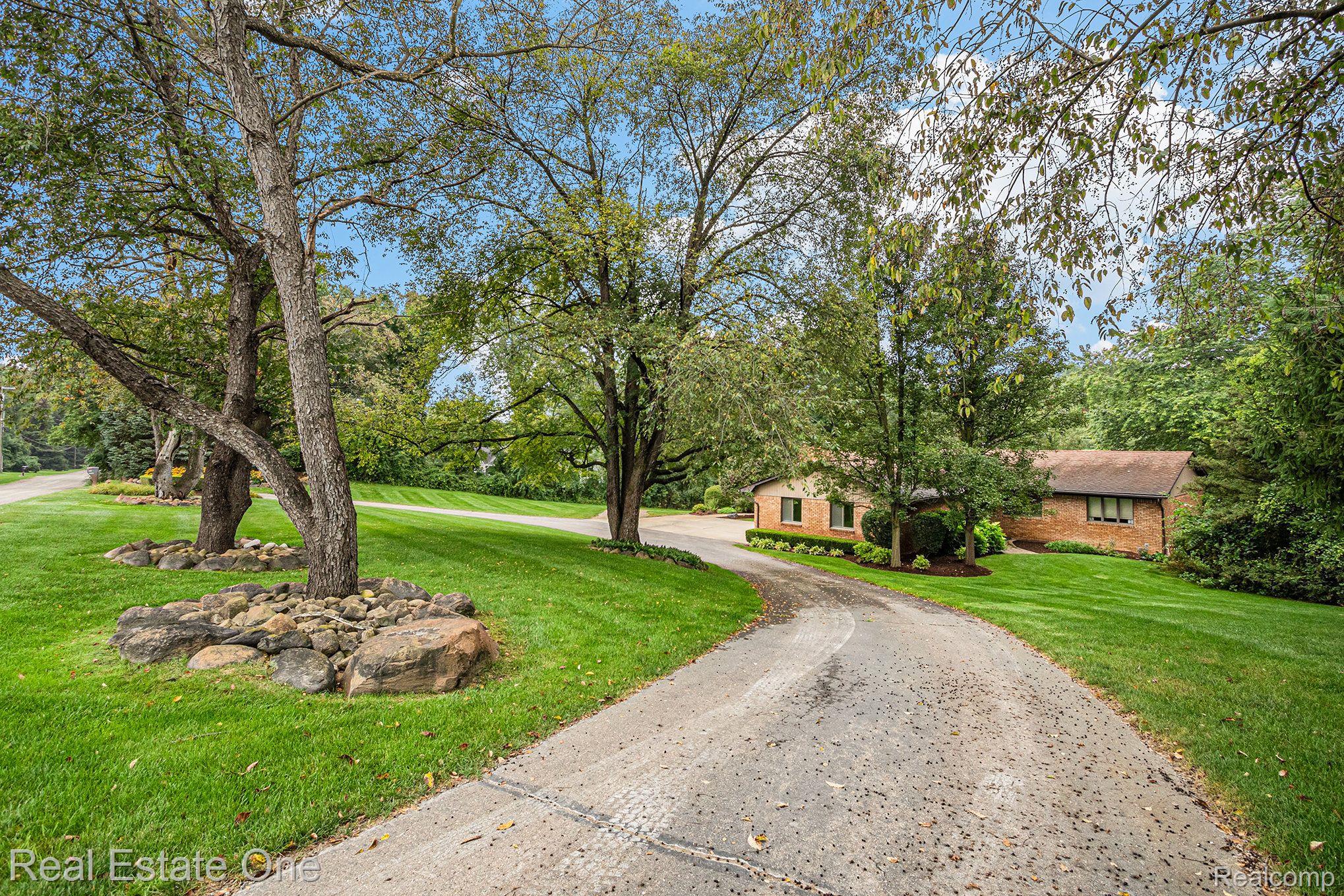 68079 Dequindre Road Oakland, MI 48363 - Photo 2 of 31 Gallery Image 2