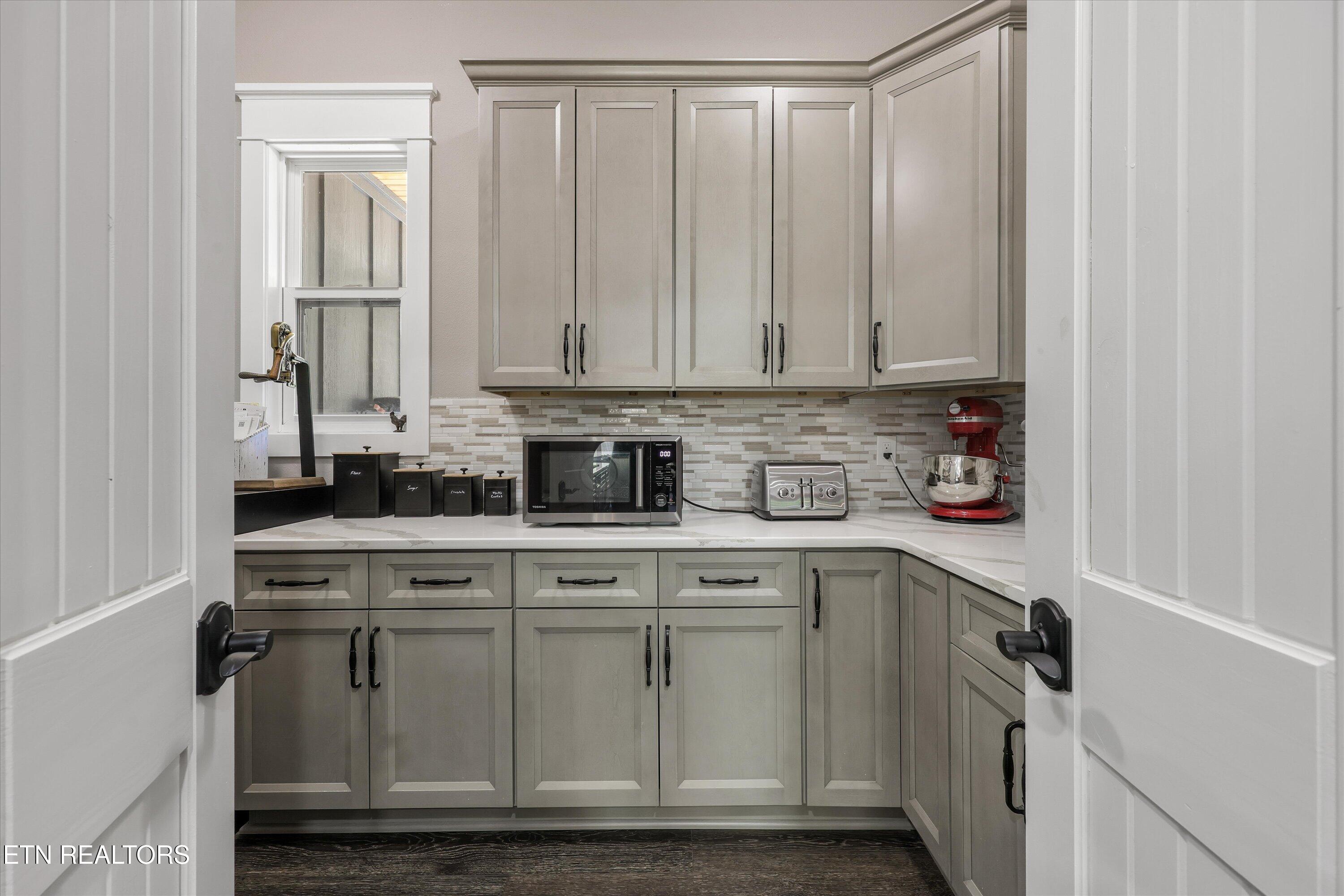 481 Loop Road Rockwood, TN 37854 - Photo 15 of 52 Pantry