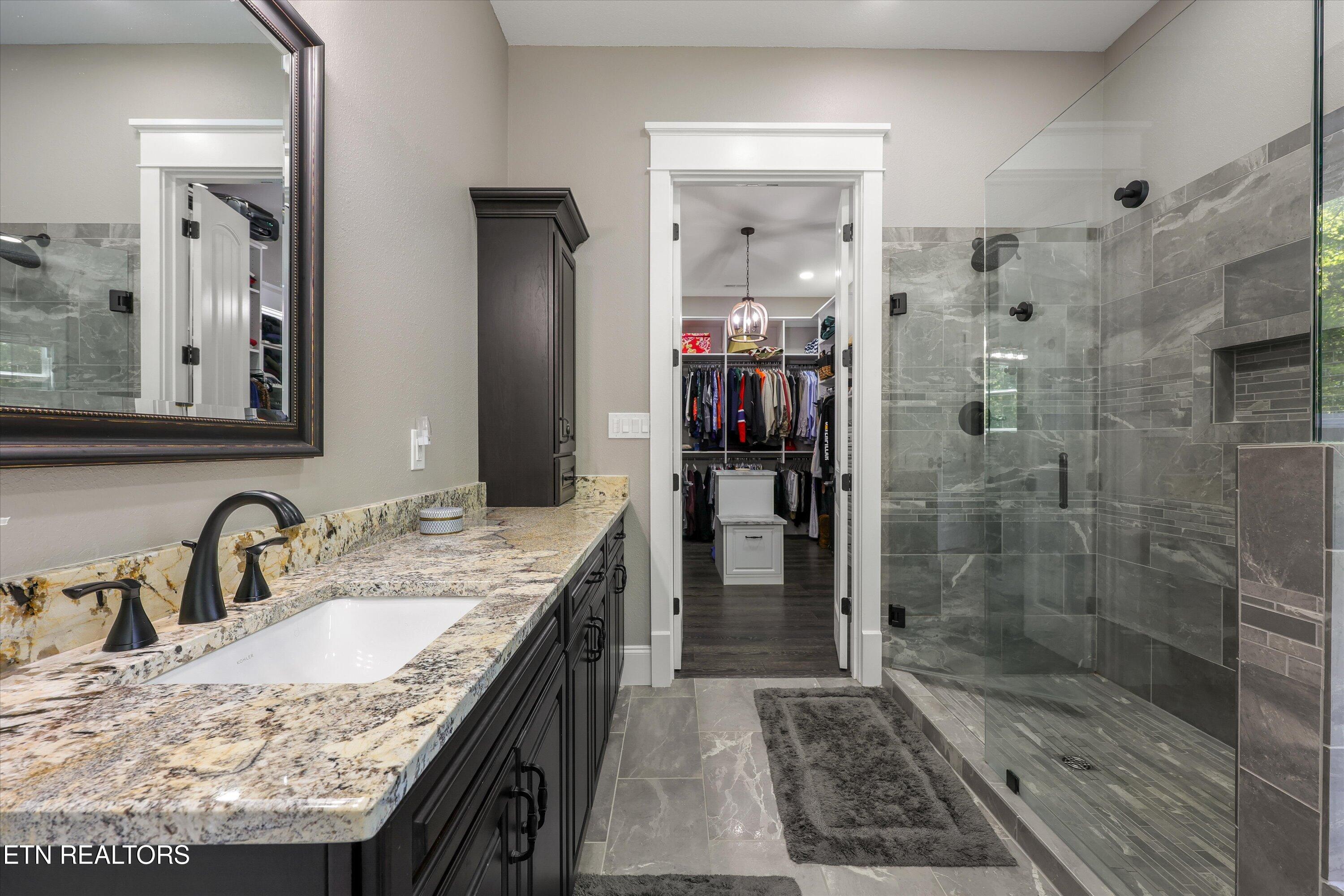 481 Loop Road Rockwood, TN 37854 - Photo 20 of 52 Dual Vanities