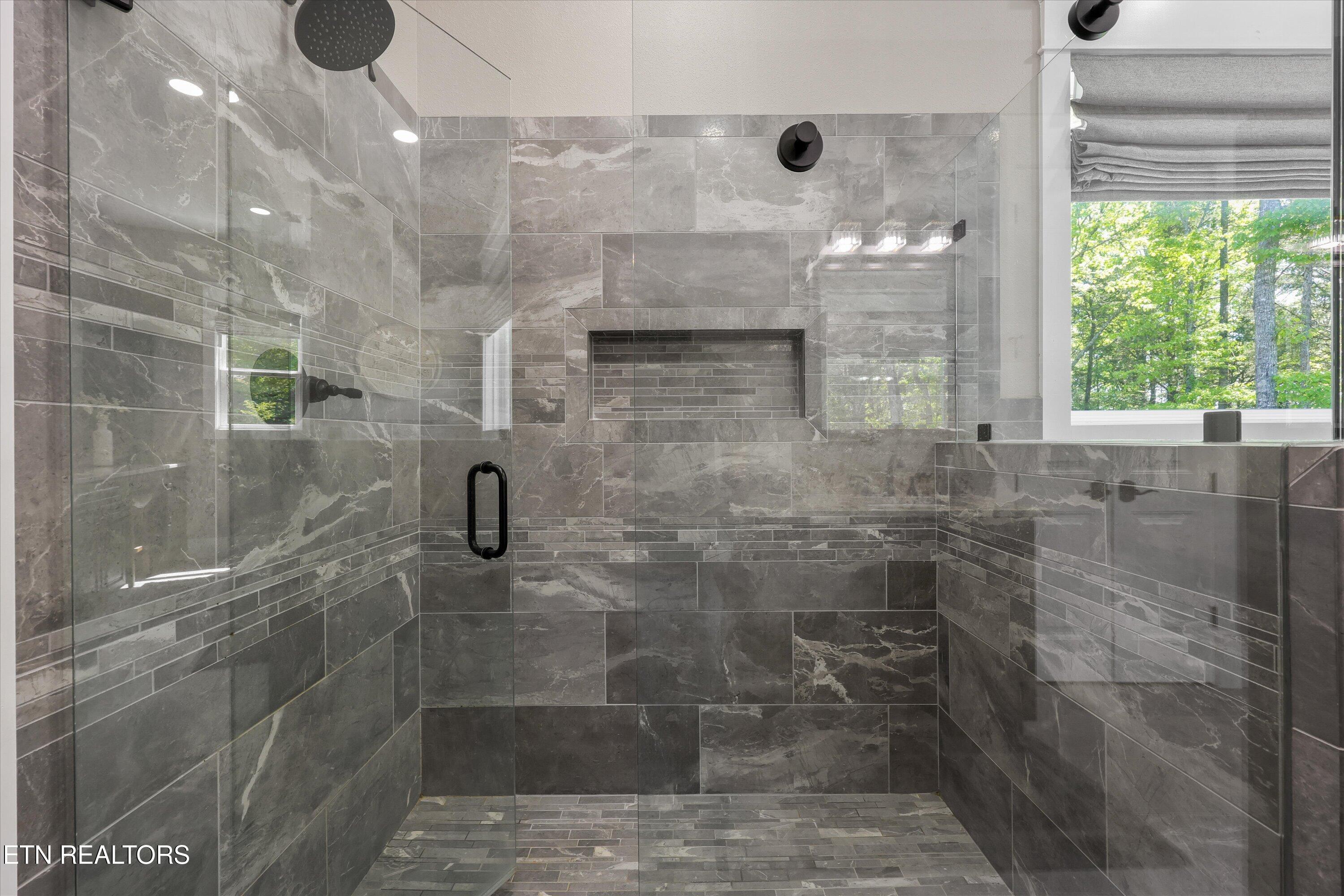 481 Loop Road Rockwood, TN 37854 - Photo 22 of 52 Tile shower in Primary Bath