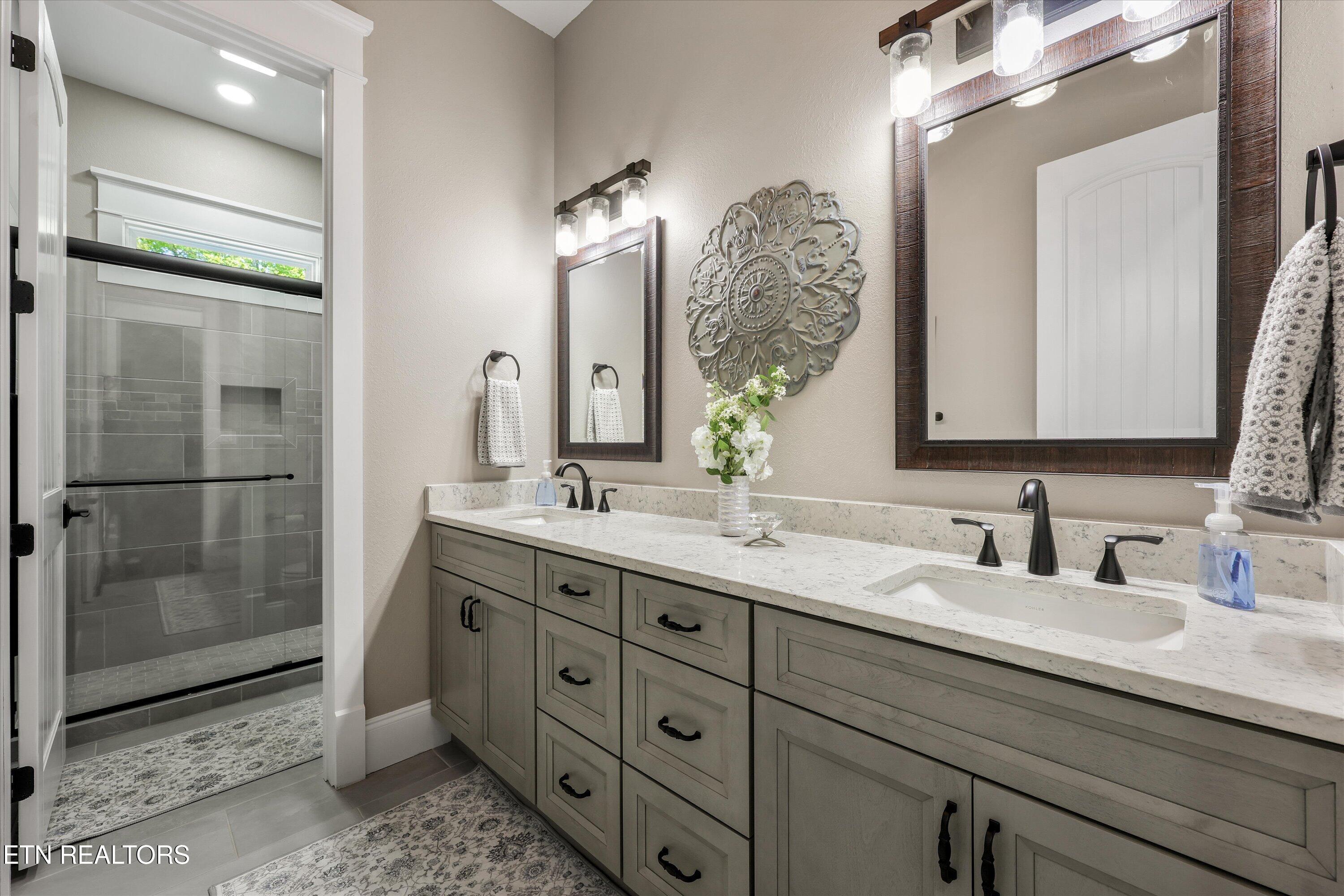 481 Loop Road Rockwood, TN 37854 - Photo 29 of 52 Hall Bath