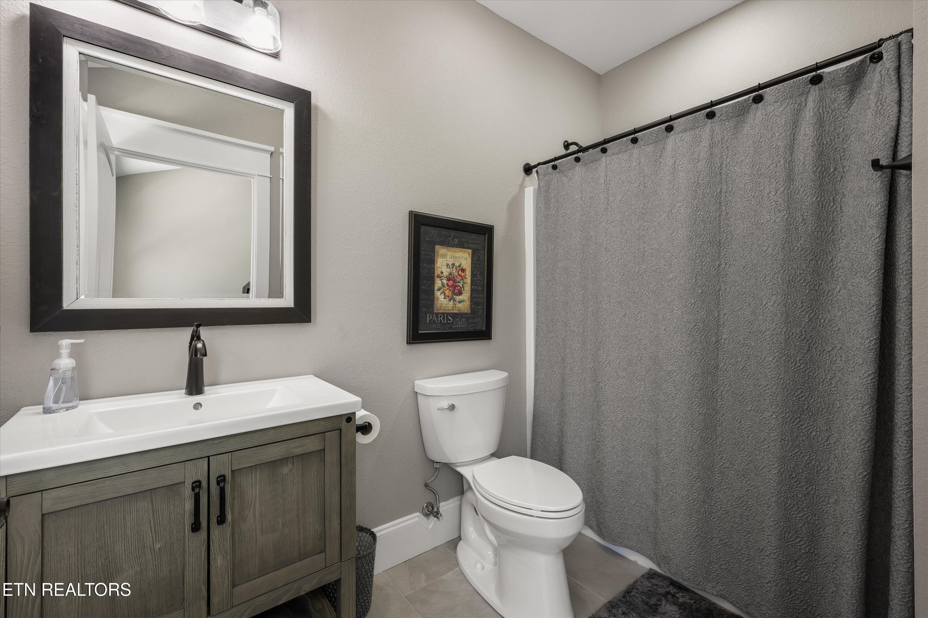 481 Loop Road Rockwood, TN 37854 - Photo 33 of 52 Full Bath Upstairs