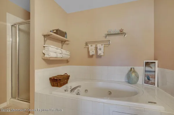 $3,500 | 17 Nutmeg Court, Tinton Falls, NJ 07753