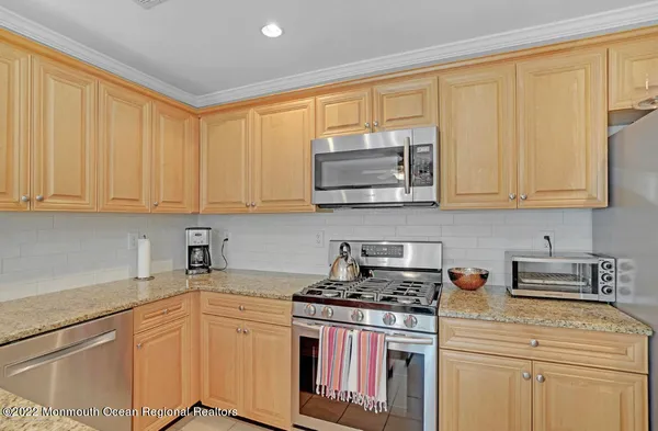 $3,500 | 17 Nutmeg Court, Tinton Falls, NJ 07753