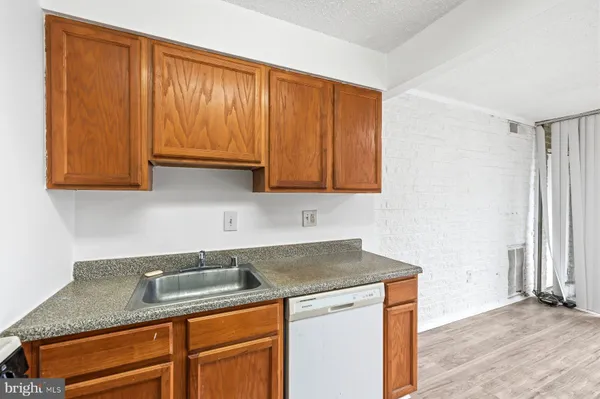 $100,000 | 1824 Metzerott Road, Unit 203, Hyattsville, MD 20783