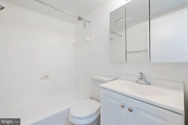 $100,000 | 1824 Metzerott Road, Unit 203, Hyattsville, MD 20783