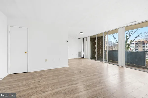 $100,000 | 1824 Metzerott Road, Unit 203, Hyattsville, MD 20783