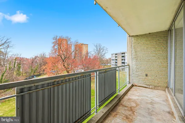 $100,000 | 1824 Metzerott Road, Unit 203, Hyattsville, MD 20783