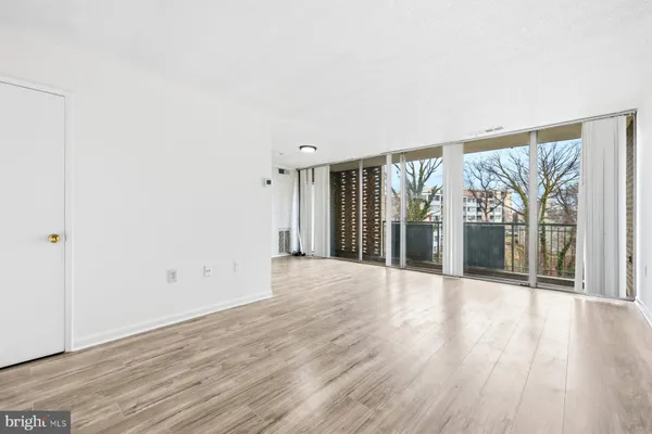 $100,000 | 1824 Metzerott Road, Unit 203, Hyattsville, MD 20783