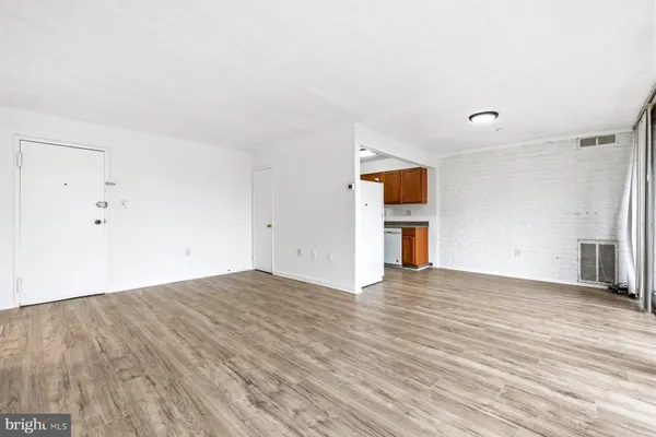 $100,000 | 1824 Metzerott Road, Unit 203, Hyattsville, MD 20783