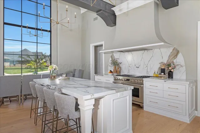 $1,750,000 | 6705 Parkwood Place, Amarillo, TX 79119