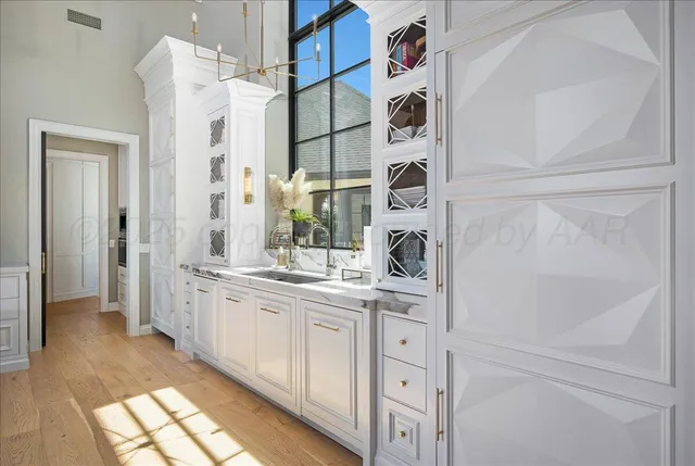 $1,750,000 | 6705 Parkwood Place, Amarillo, TX 79119