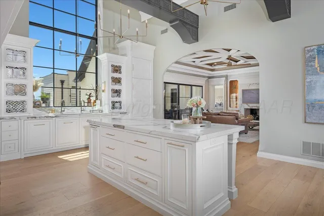 $1,750,000 | 6705 Parkwood Place, Amarillo, TX 79119