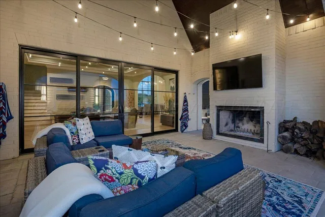 $1,750,000 | 6705 Parkwood Place, Amarillo, TX 79119