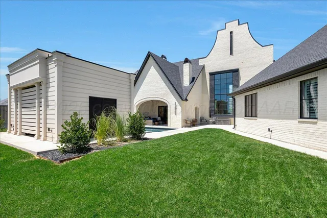 $1,750,000 | 6705 Parkwood Place, Amarillo, TX 79119