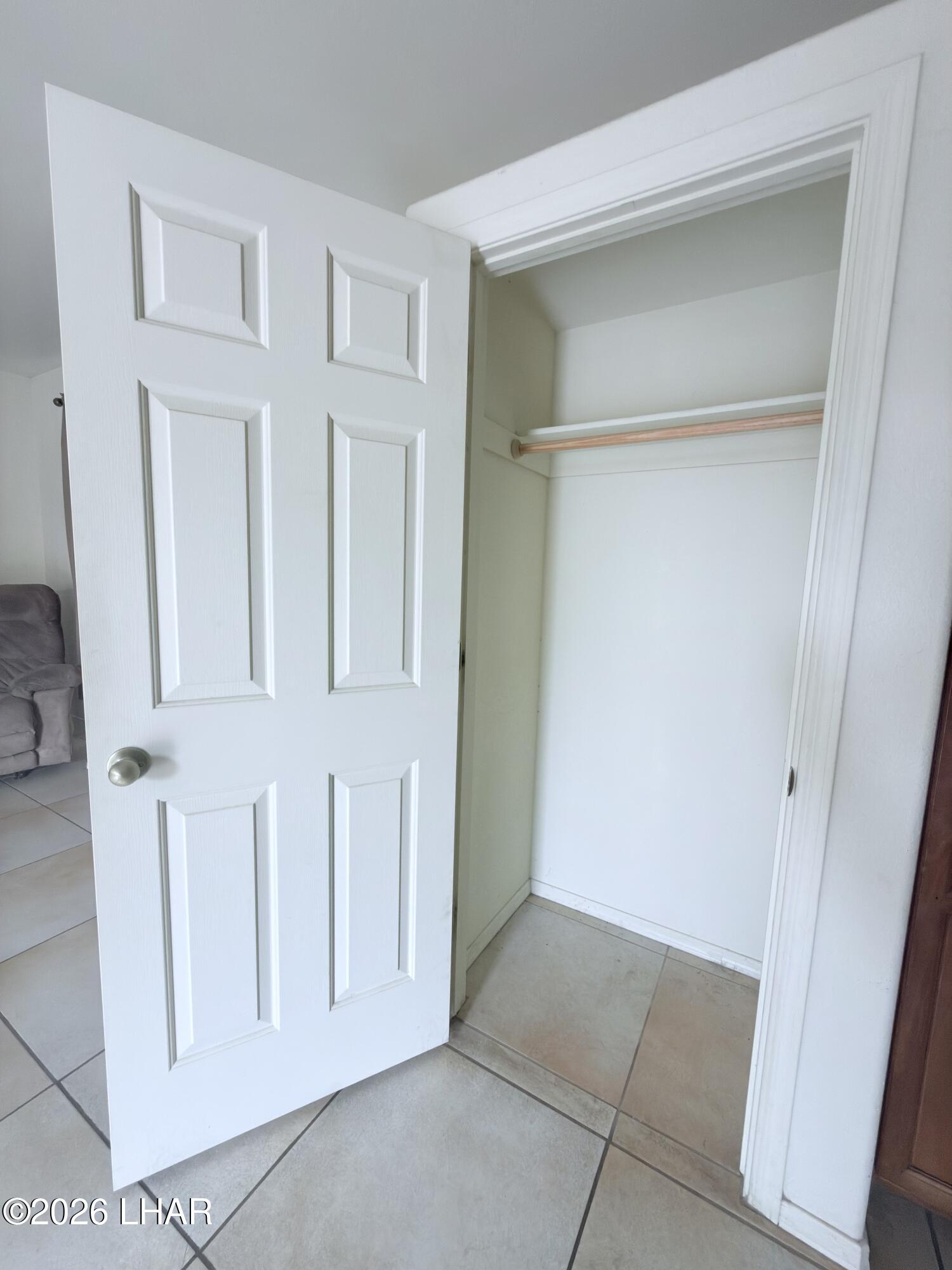 425 Rd Runner Avenue Quartzsite, AZ 85346 - Photo 13 of 53 Living Room Closet