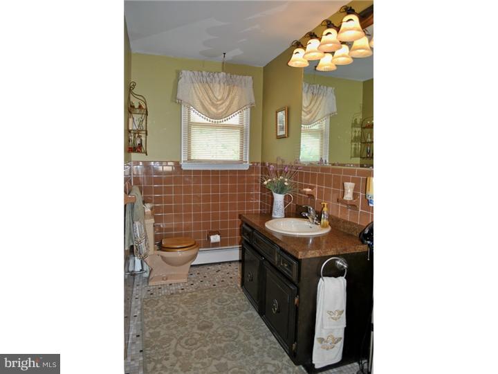 571 Middle Holland Road Holland, PA 18966 - Photo 18 of 25 Bathroom