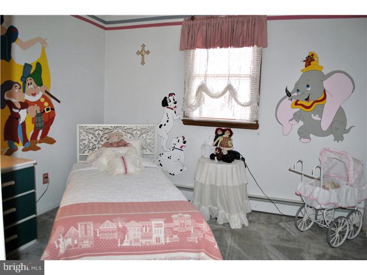 571 Middle Holland Road Holland, PA 18966 - Photo 20 of 25 Bedroom 3