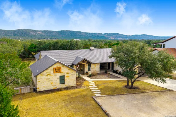 $959,000 | 1723 Mountain Valley Road, Concan, TX 78838