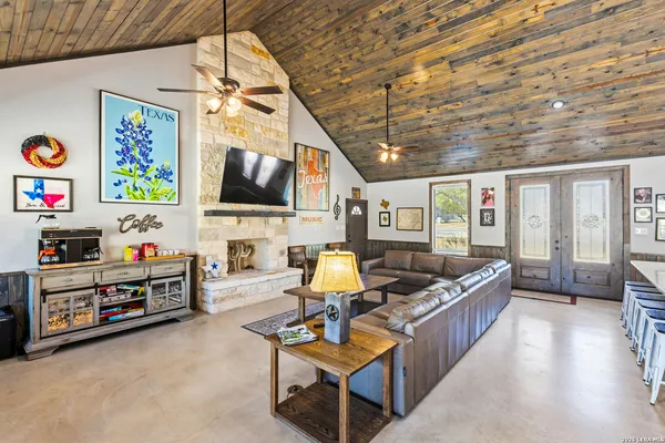 $959,000 | 1723 Mountain Valley Road, Concan, TX 78838