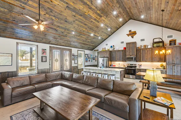 $959,000 | 1723 Mountain Valley Road, Concan, TX 78838