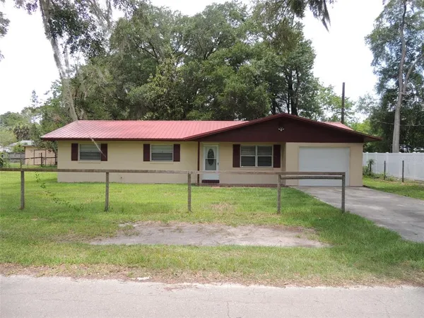 $205,000 | 330 Southeast 6th Street, Williston, FL 32696