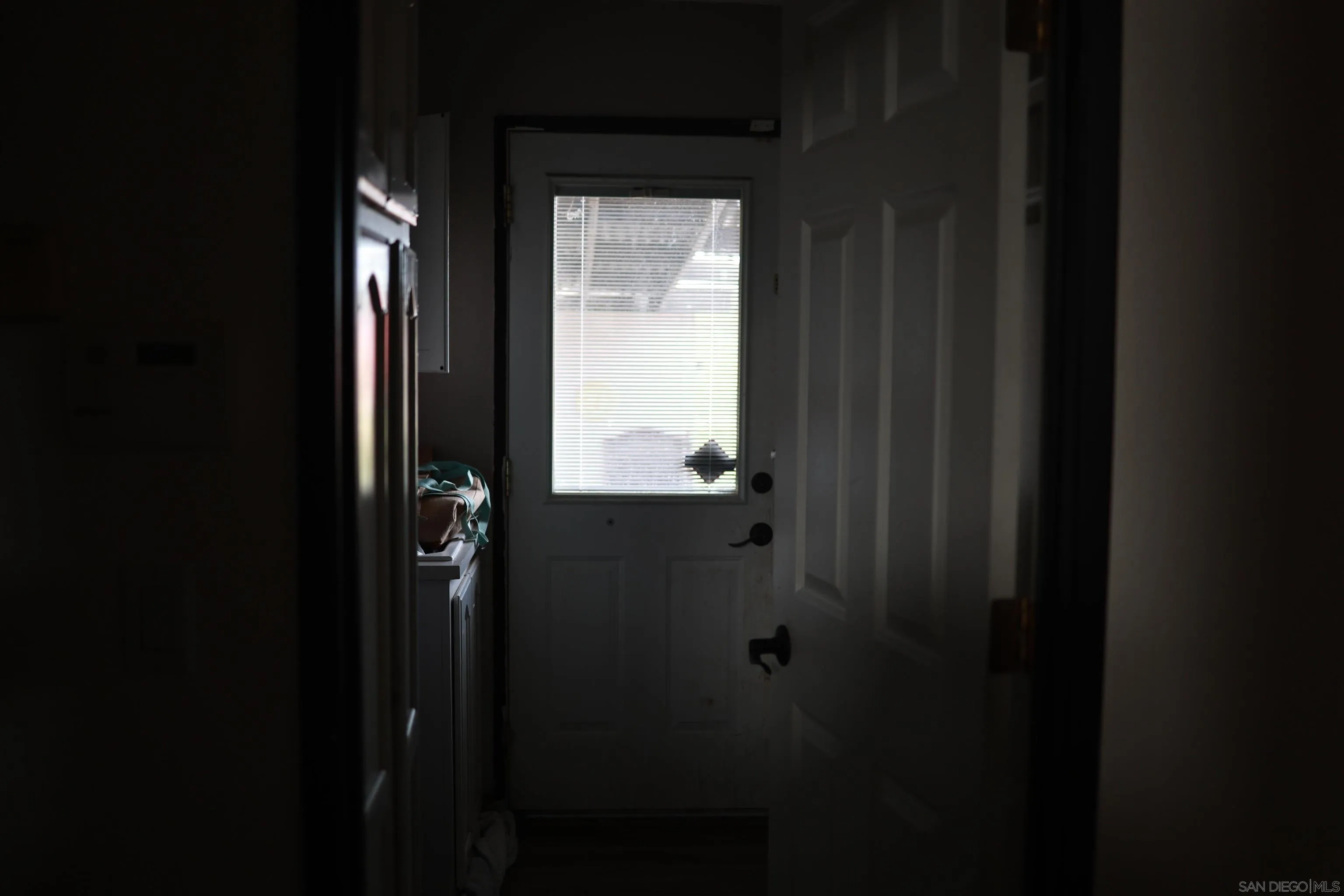 1122 Tierra Del Sol Road Boulevard, CA 91905 - Photo 4 of 21 Laundry