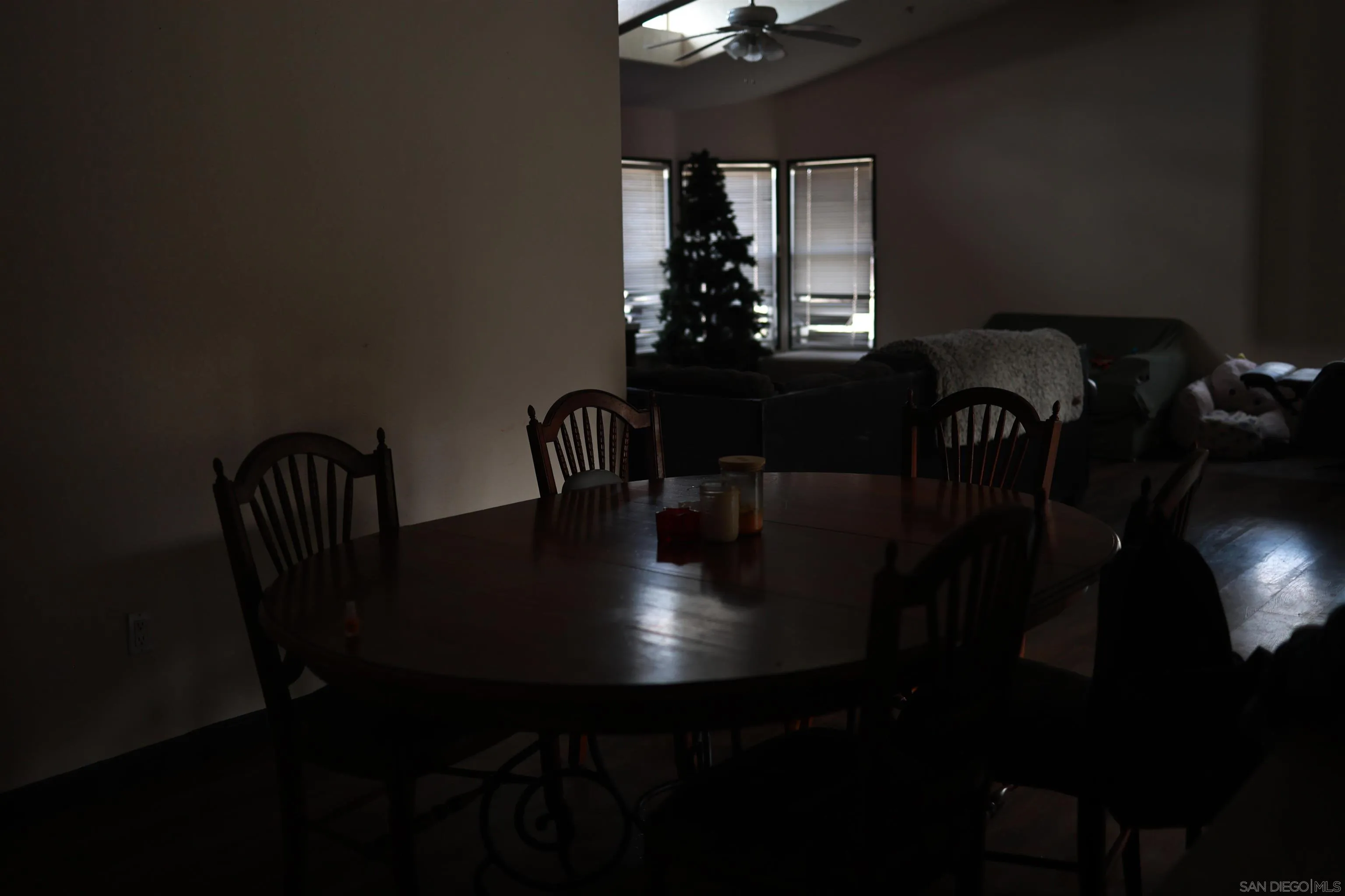 1122 Tierra Del Sol Road Boulevard, CA 91905 - Photo 10 of 21 Dining Room