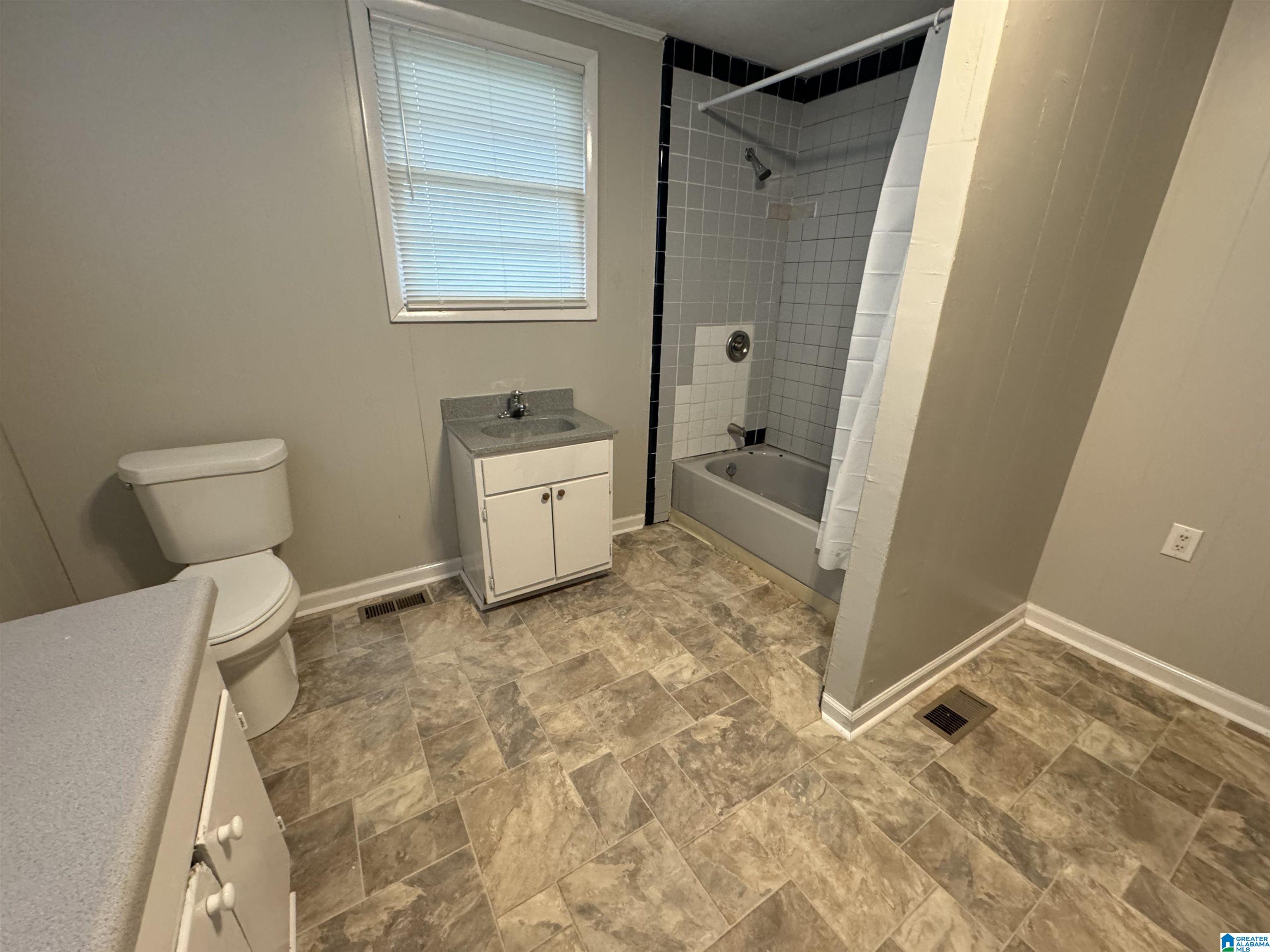 5295 Snowville Brent Road Dora, AL 35062 - Photo 9 of 13
