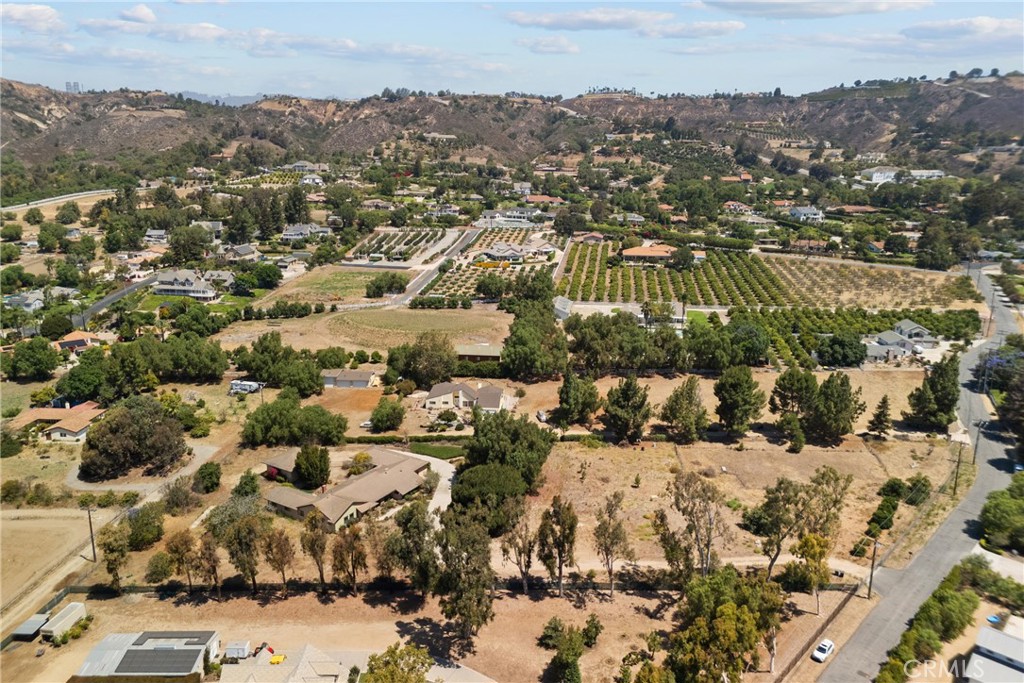 2425 Duval Road Camarillo, CA 93012 - Photo 40 of 45