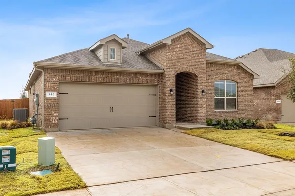 $2,225 | 180 Tanager Drive, Rhome, TX 76078