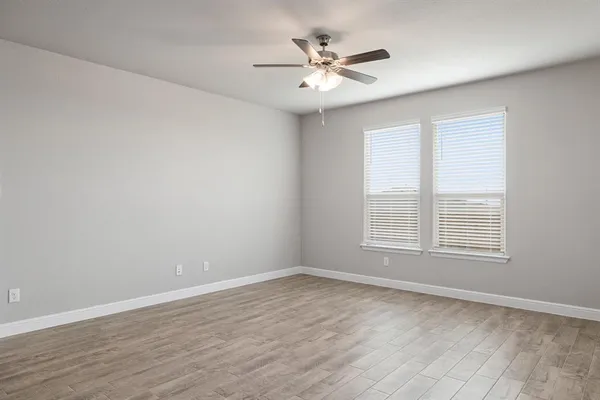 $2,225 | 180 Tanager Drive, Rhome, TX 76078