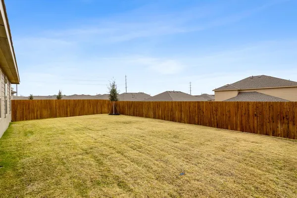 $2,225 | 180 Tanager Drive, Rhome, TX 76078