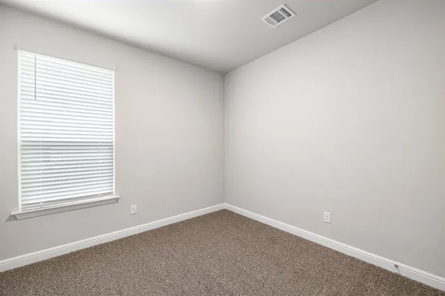 $2,550 | 180 Tanager Drive, Rhome, TX 76078