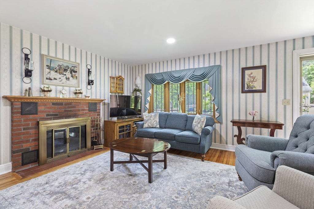 2 Rich Road Holliston, MA 01746 - Photo 7 of 25 Gallery Image 7
