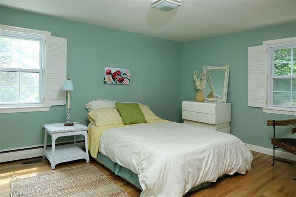 247 Country Club Road Newton, MA 02459 - Photo 6 of 8