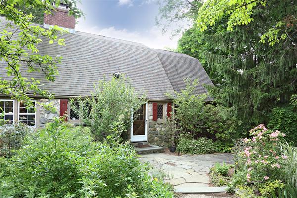 247 Country Club Road Newton, MA 02459 - Photo 8 of 8