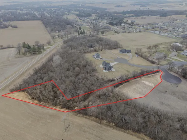 $152,000 | 701 Cherrywood Dr Pine Island Southwest, Pine Island, MN 55963