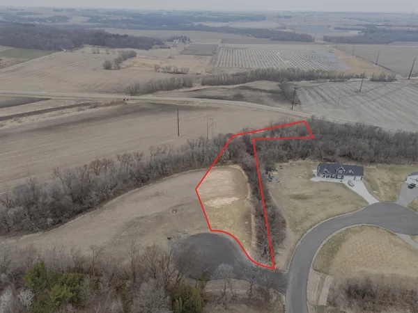 $152,000 | 701 Cherrywood Dr Pine Island Southwest, Pine Island, MN 55963