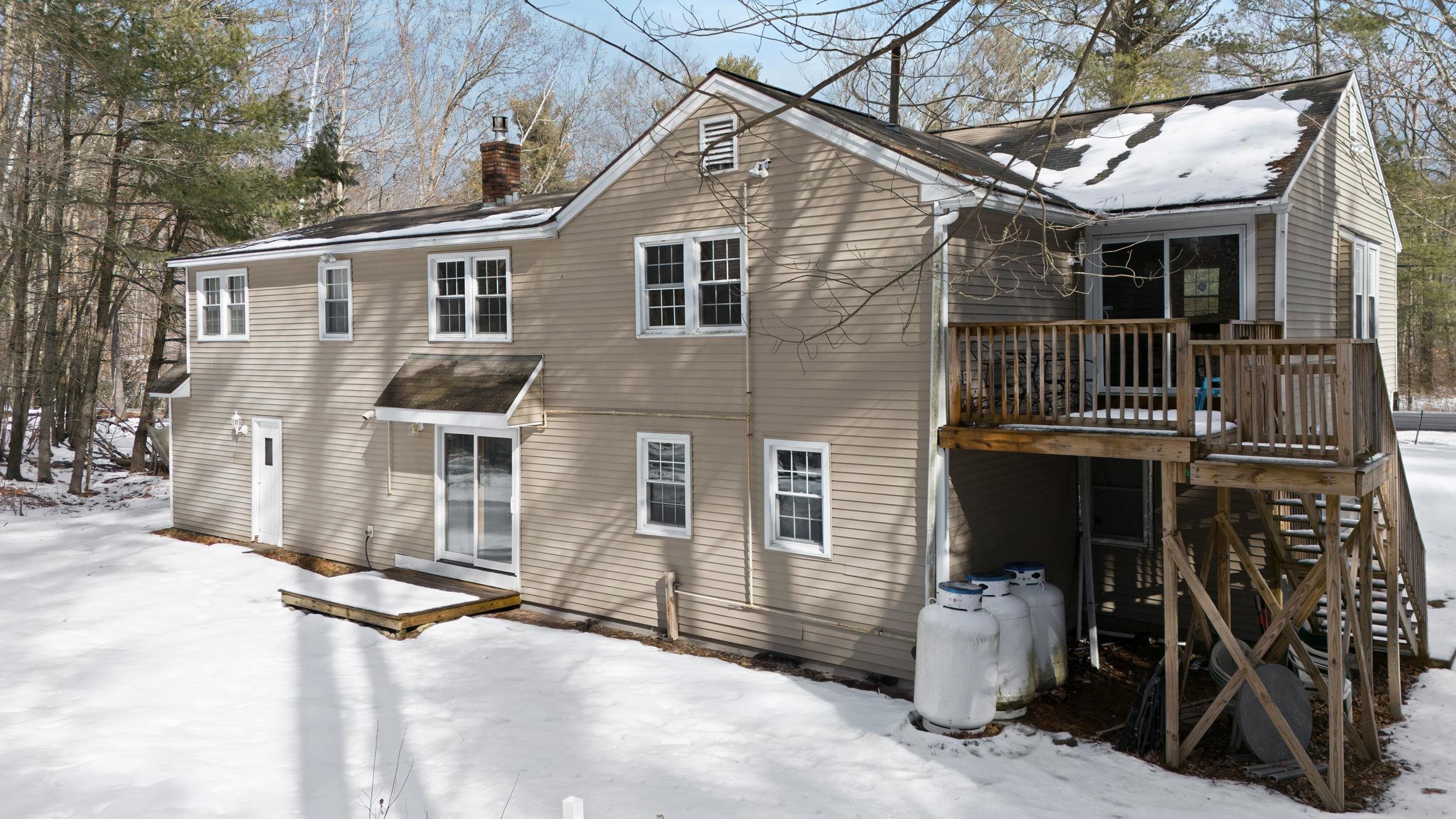 205 Mammoth Road Londonderry, NH 03053 - Photo 36 of 38