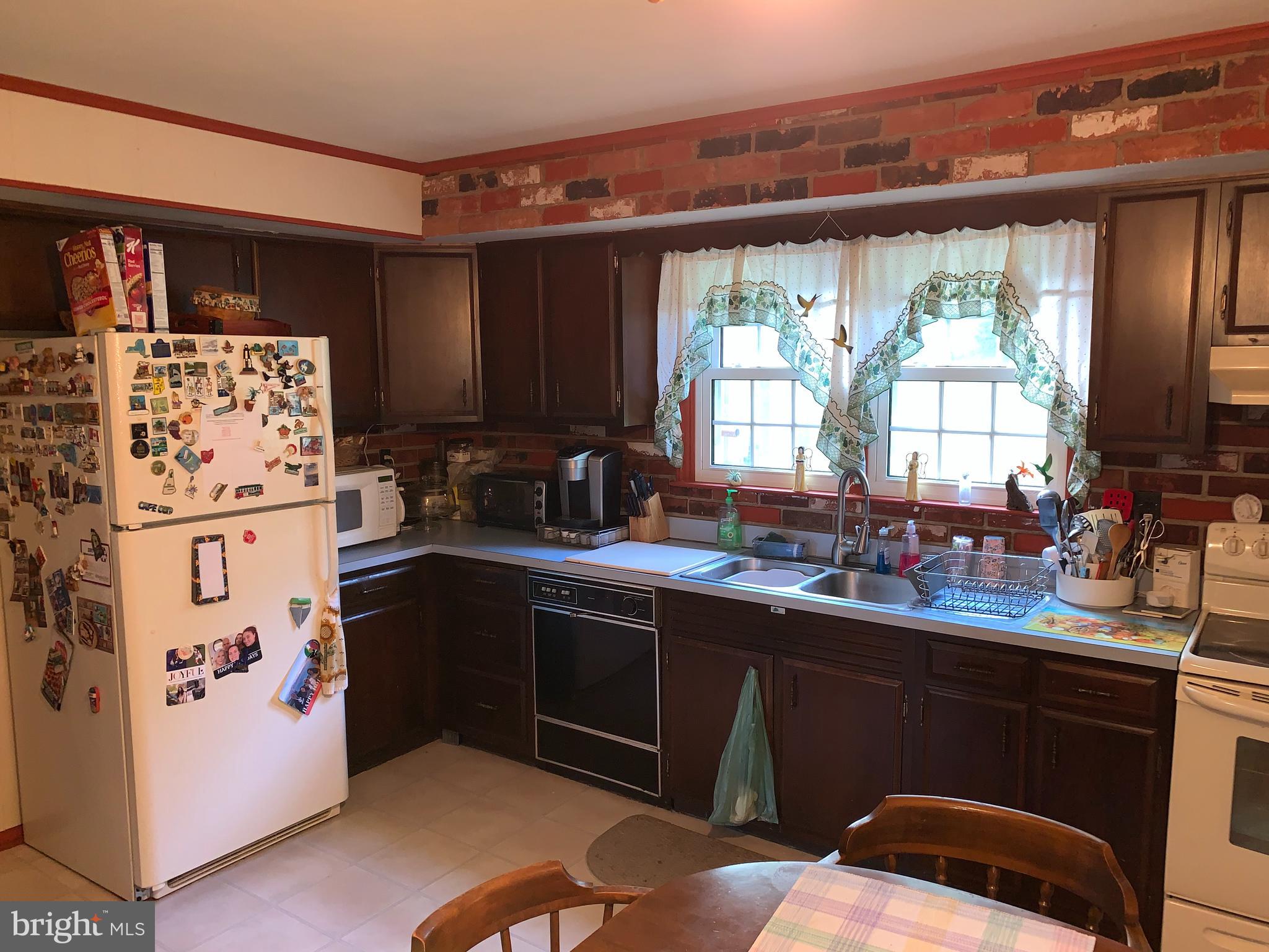 12 Stage Road Newark, DE 19711 - Photo 6 of 17 Kitchen