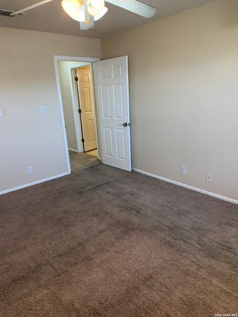 $1,195 | 212 Schriewer, Unit 201, Poth, TX 78147