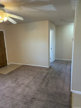 $1,195 | 212 Schriewer, Unit 201, Poth, TX 78147