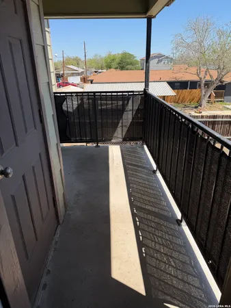 $1,195 | 212 Schriewer, Unit 201, Poth, TX 78147