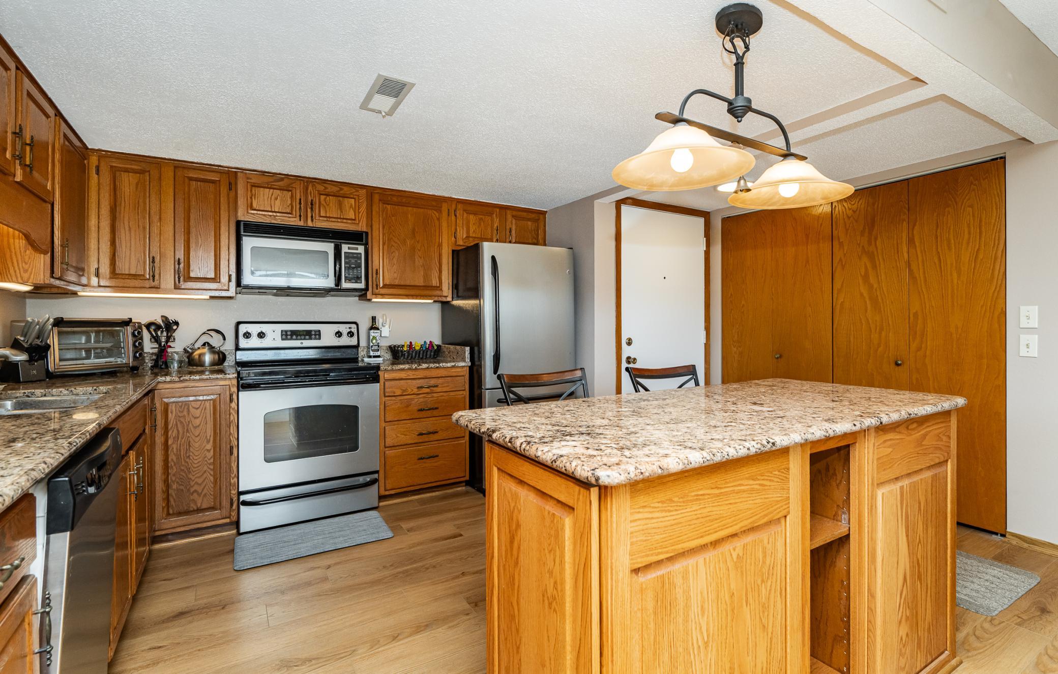 625 19th Street Northwest, Unit 500 Rochester, MN 55901 - Photo 3 of 34